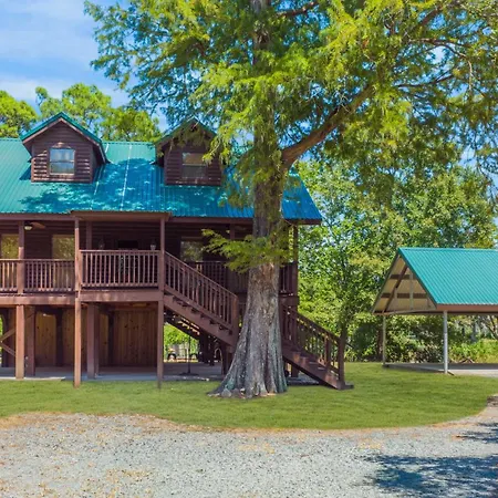 Experience Louisiana, Cabin On Bayou Petite Anse